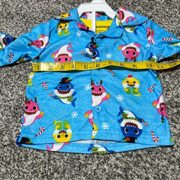 Nickelodeon Baby Shark Pinkfong 12 M Winter Christmas Long Sleeve Top Only - Picture 6 of 9